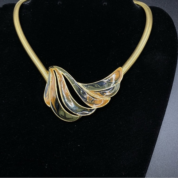 Enamled Gold Tone Chunky Statement Necklace - Picture 5 of 9